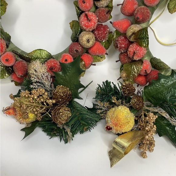 (2) Vintage Sparkled Fruit 9.5” Wreaths - Picture 4 of 4